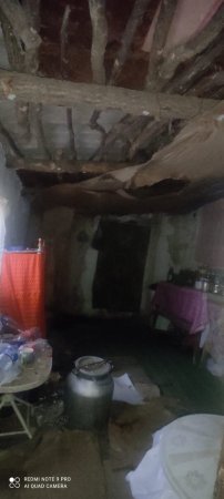 Arxalı xanım direktorun qarşısında "şam kimi əriyən" icra başçısı qazinin dərdinə məhəl qoymur // VİDEO+FOTO