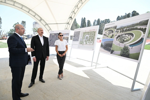 İlham Əliyev və Mehriban Əliyeva Gәncә Memorial Kompleksində görülən işlərlə tanış olublar
