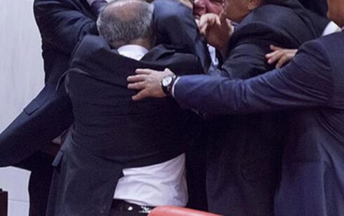 İcra Hakimiyyətindəki qəbulda qalmaqal – Vəzifəli şəxs başçının müavininə hücum etdi