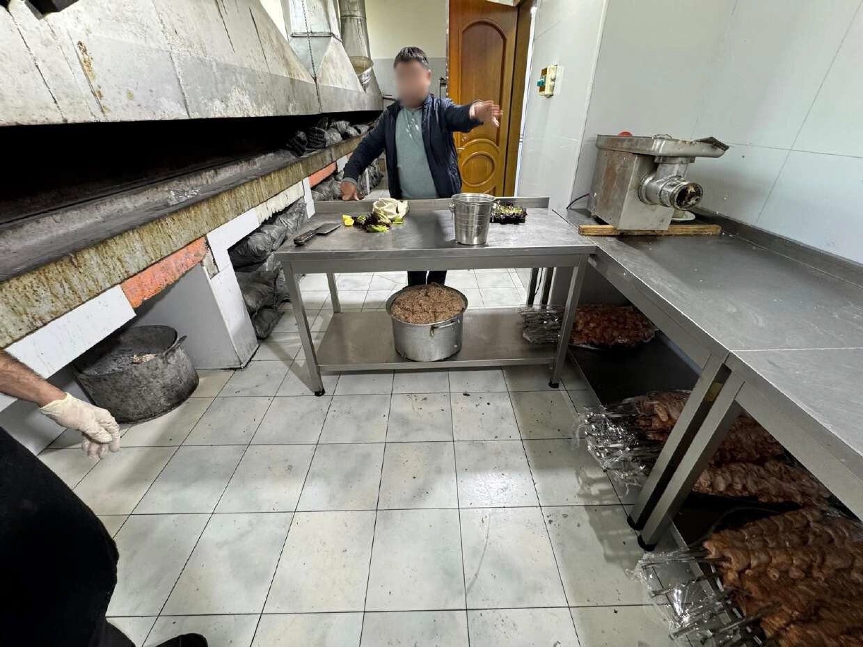 “Aqat” Şadlıq evində mal əti yerinə vaxtı keçmiş camış əti verirlərmiş