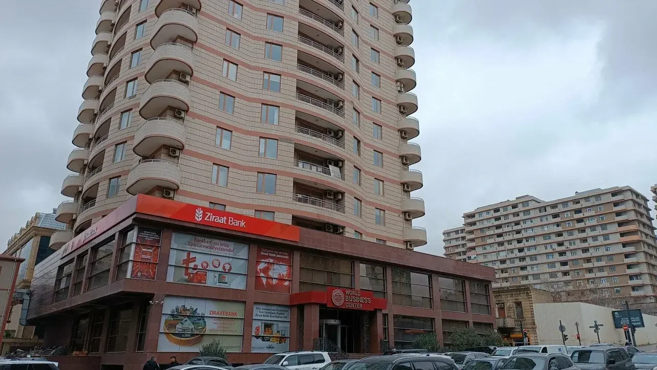 Bakıdakı məşhur mərkəz Eyyubovların imiş - FOTO