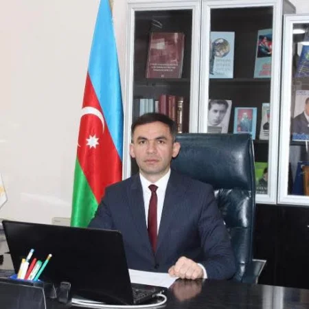 Goranboy məktəbində acınacaqlı mənzərə - Zibillər yandırılır, ayaqyolu dağılıb - FOTO