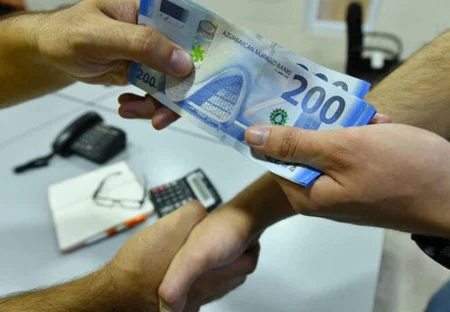 ŞOK! ŞOK! ŞOK! Dələduzluq yolu ilə 68 min manatı əlindən alınan ana fəryad edir - FOTOLAR